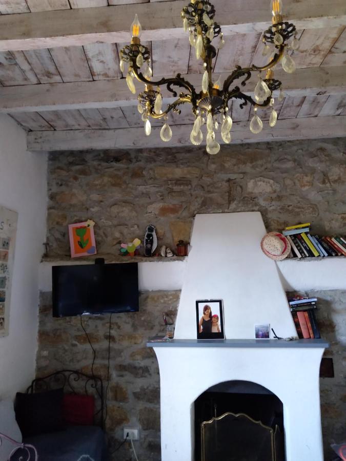 Moki Apricale Villa Bagian luar foto
