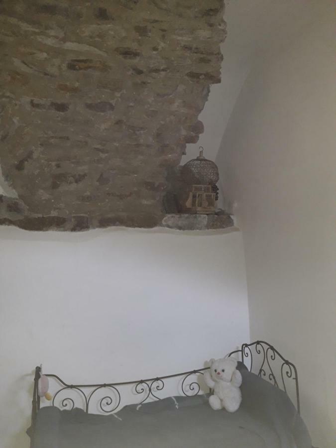 Moki Apricale Villa Bagian luar foto