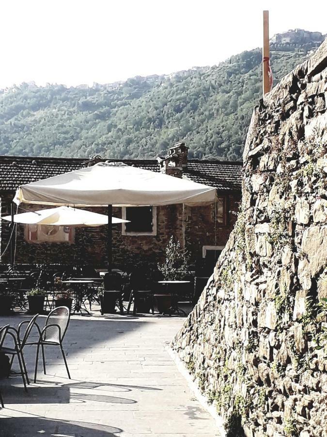 Moki Apricale Villa Bagian luar foto